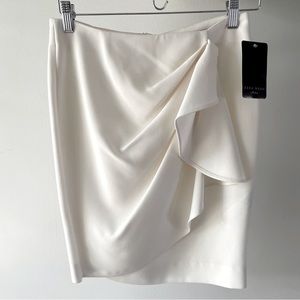 Zara Ivory colored women’s skirt- XS- with beautiful asymmetric drape detail